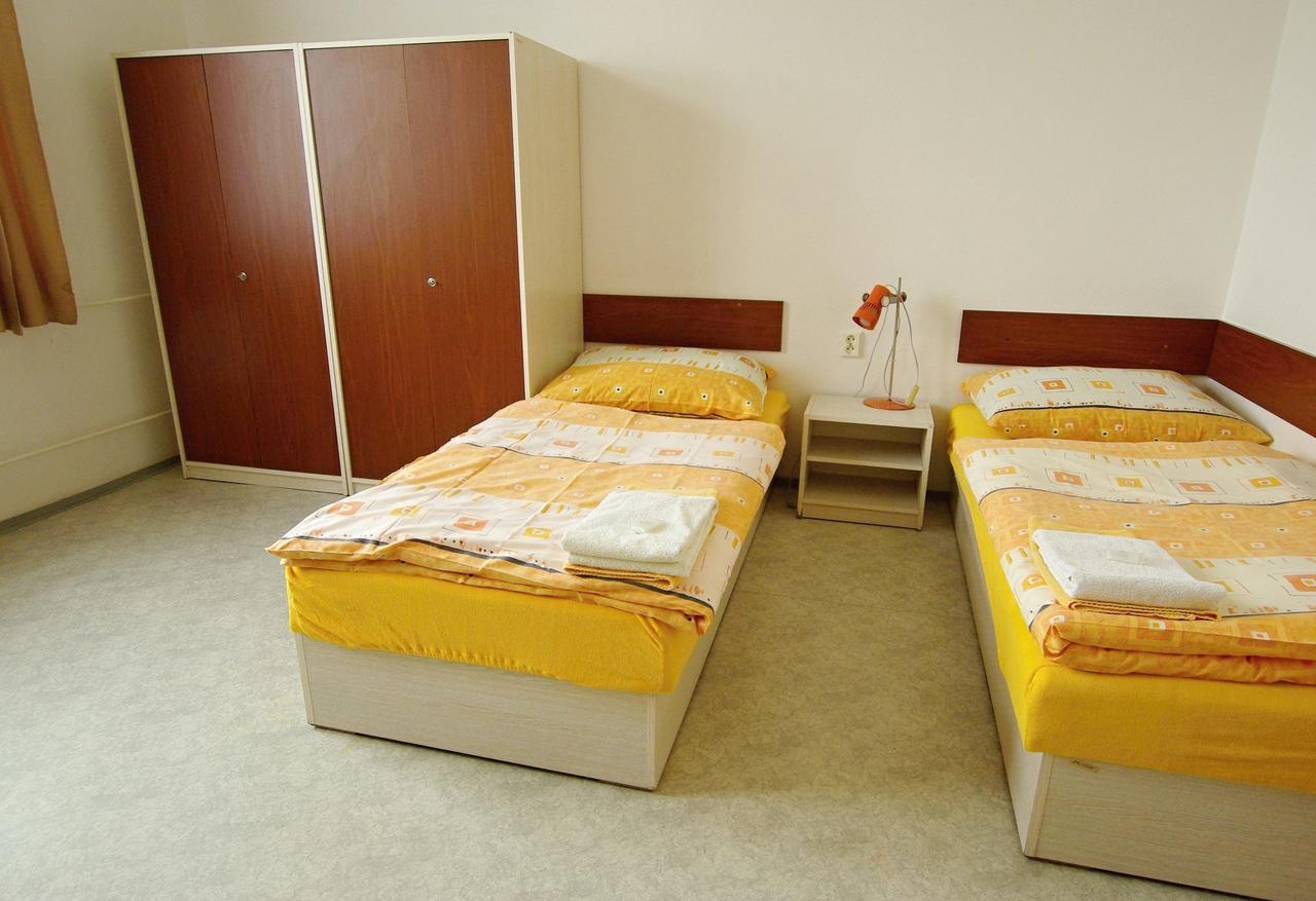 Koleje Zamecek Hotel เลดนิตเซ ภายนอก รูปภาพ